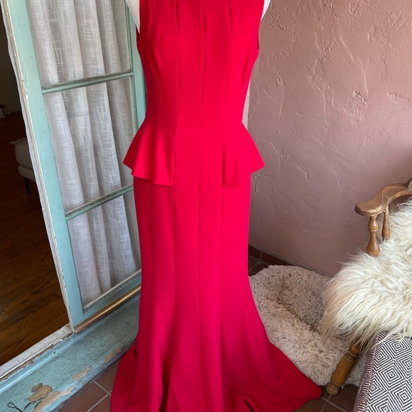 💃🏻BCBG RED CARPET GOWN ❤️🌹 - Picture 4 of 11